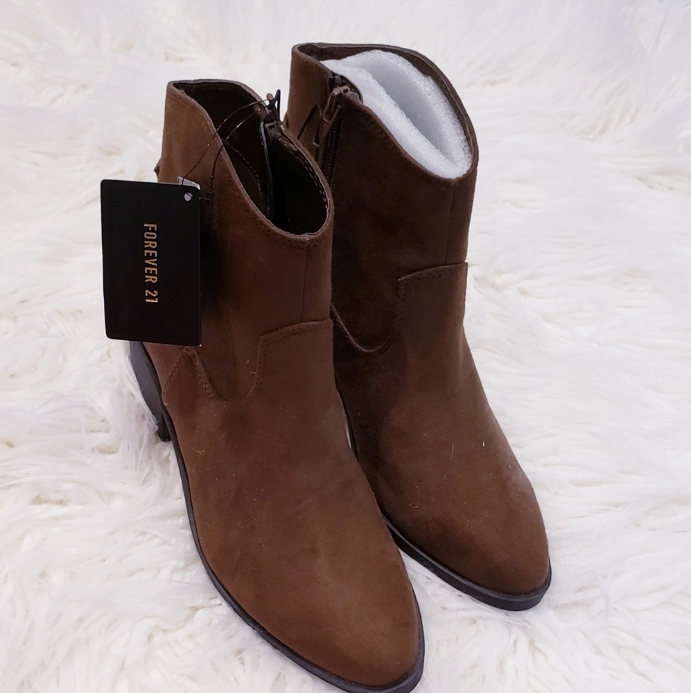 ❤2 for $18❤*Brown booties*